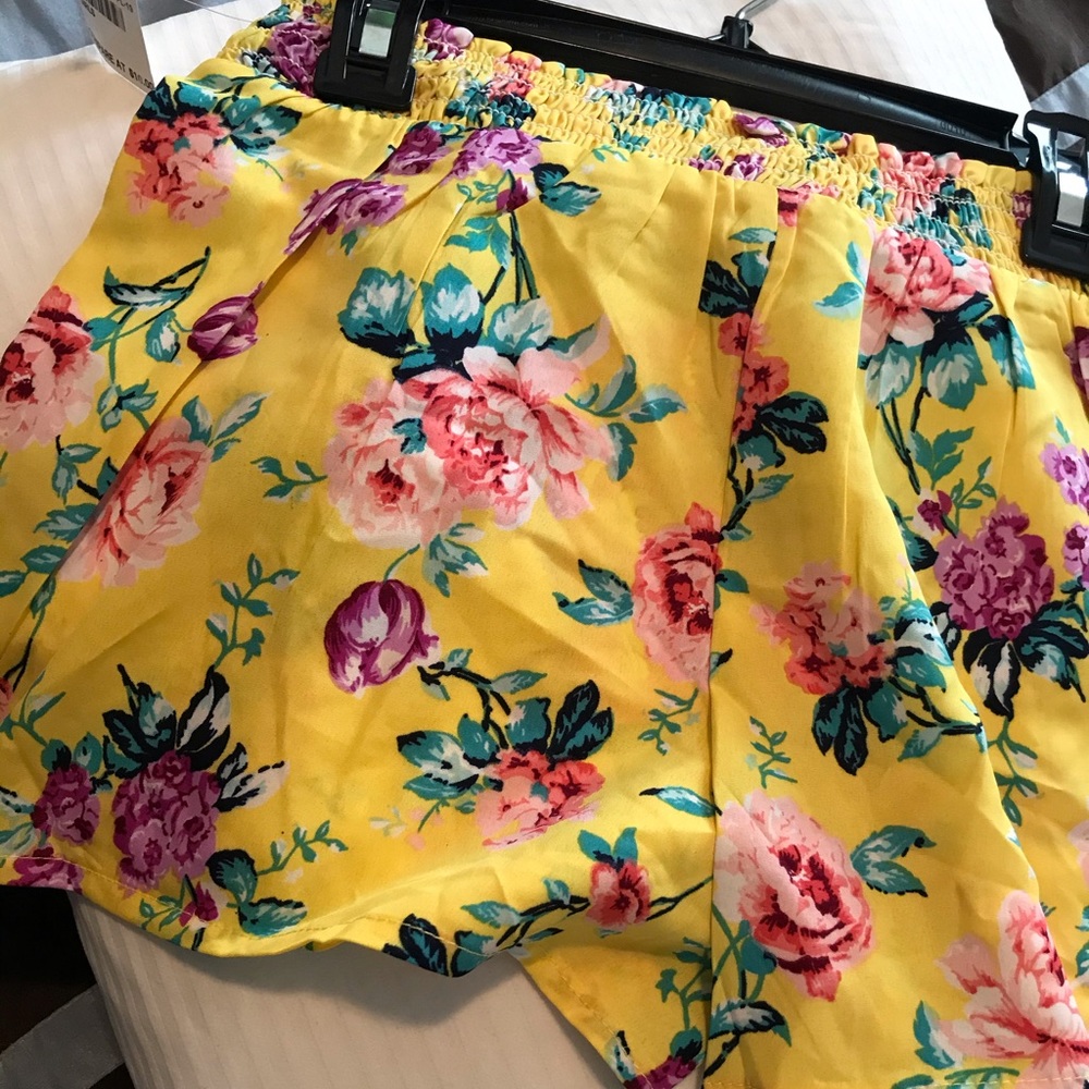 Real Love girl’s shorts‎ - Picture 3 of 5